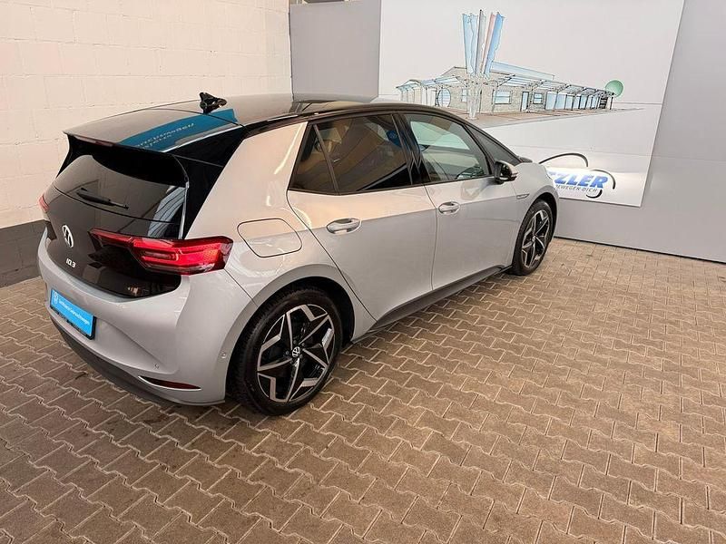 Gebraucht VW ID.3 Pro Performance 150 kW (204 PS) 2023 Scale silver metallic (metallic) Kleinwagen