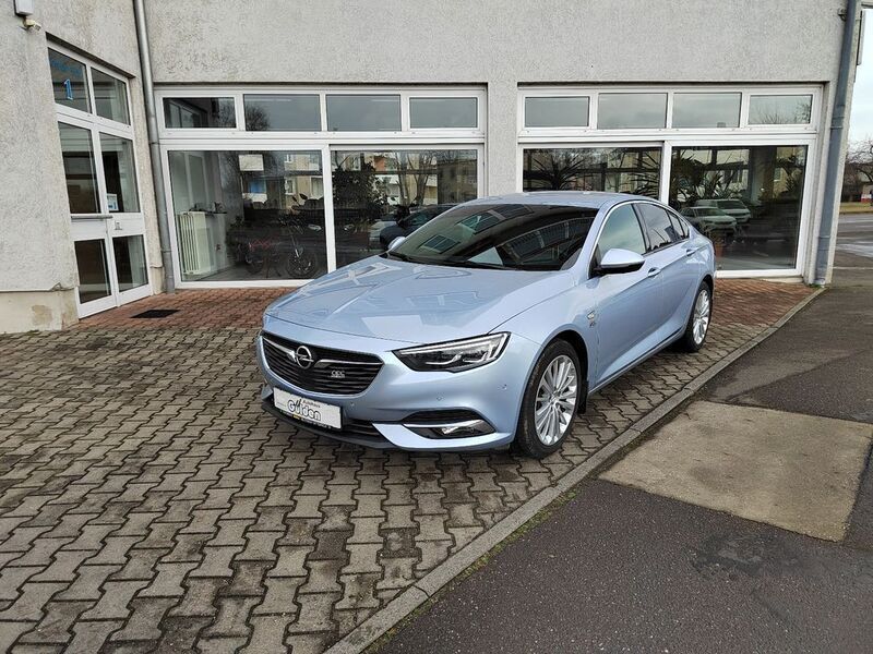 Blau Gebraucht 2018 Opel Insignia Innovation Limousine | 17.490 € (Etwas zu teuer) - Bild 1/4
