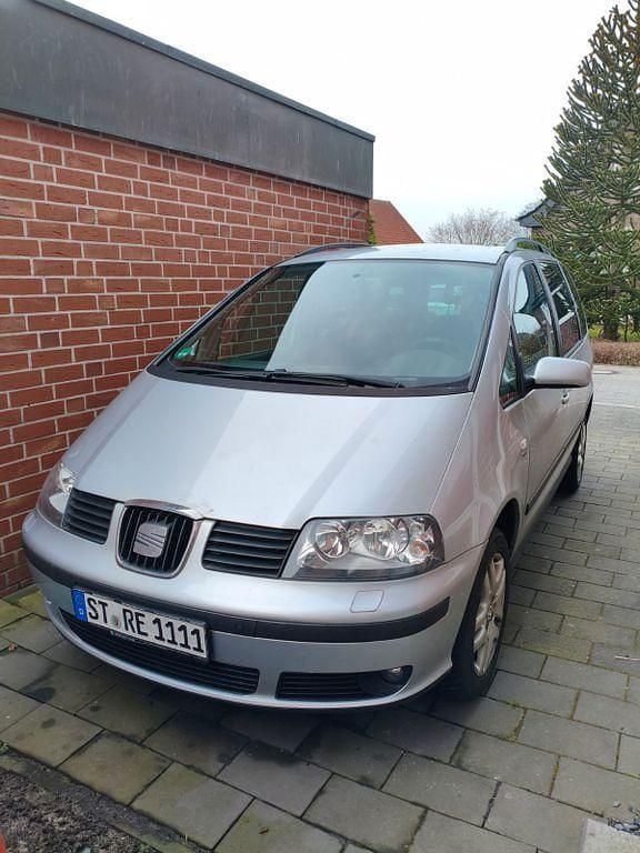 Silber Gebraucht 2007 Seat Alhambra Van / Kleinbus | 1.000 € (Superpreis) - Bild 1/4