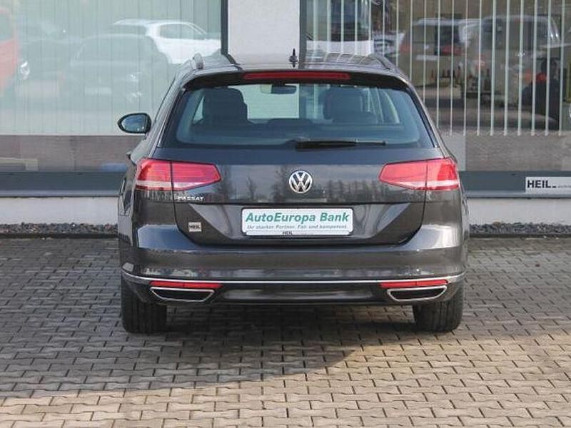 Gebraucht VW Passat Comfortline 190 PS (139 kW) 2019 Grau Kombi