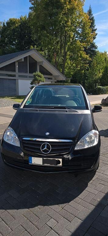 Schwarz Gebraucht 2011 Mercedes A160 Van / Kleinbus | 2.650 € (Guter Preis) - Bild 1/4