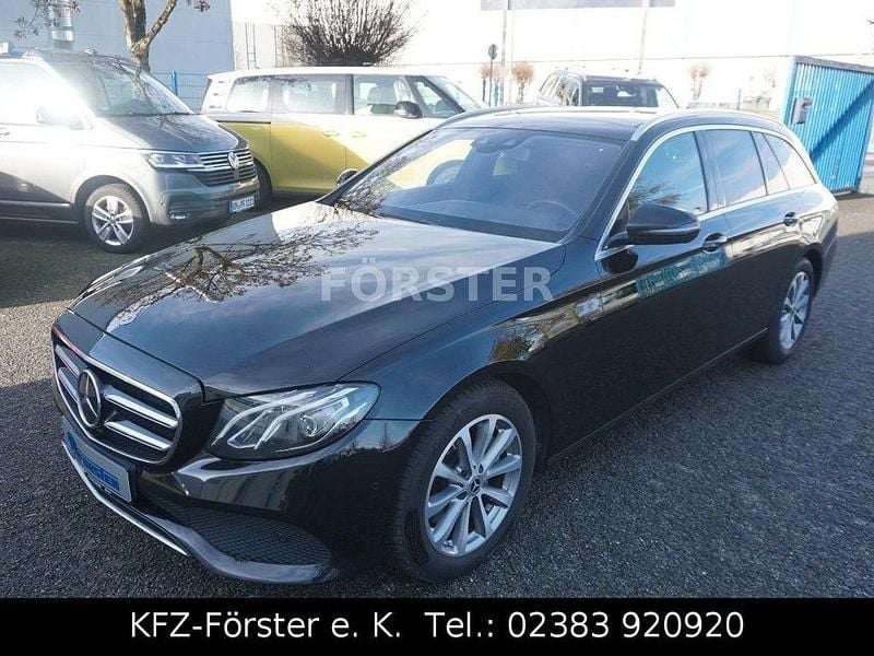 Gebraucht Mercedes E200 197 PS (144 kW) 2020 Schwarz Kombi