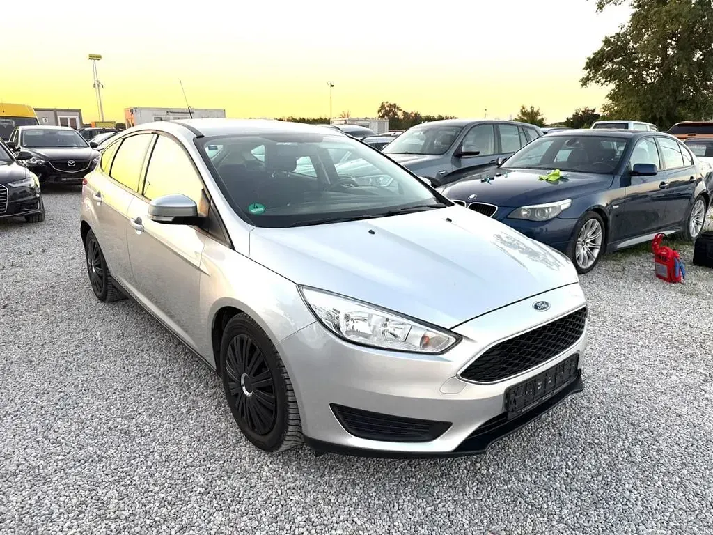 Gebraucht Ford Focus 125 PS (91 kW) 2015 Silber Limousine
