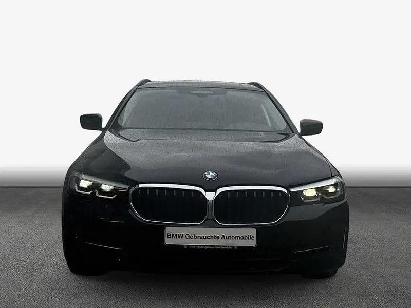 Gebraucht BMW 520 190 PS (139 kW) 2022 Schwarz uni Kombi