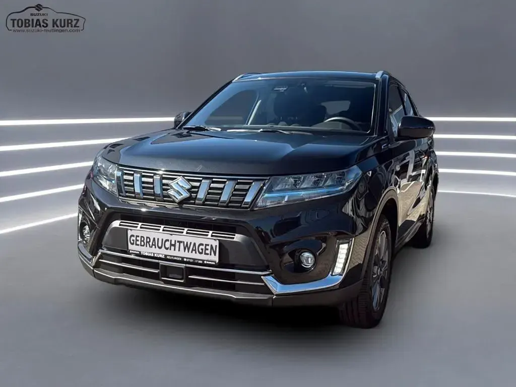 Gebraucht Suzuki Vitara Comfort 102 PS (75 kW) 2022 Schwarz SUV