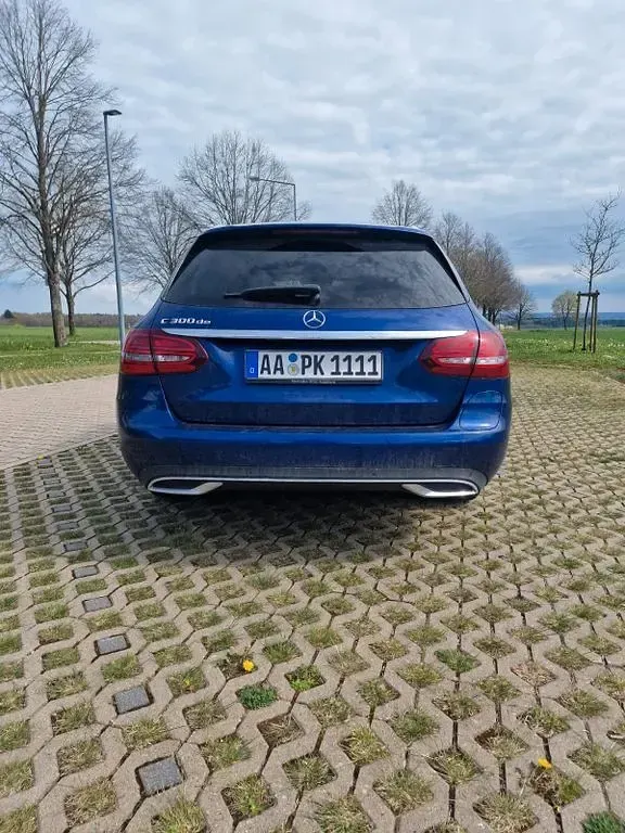 Gebraucht Mercedes C300e 306 PS (225 kW) 2020 Blau Limousine
