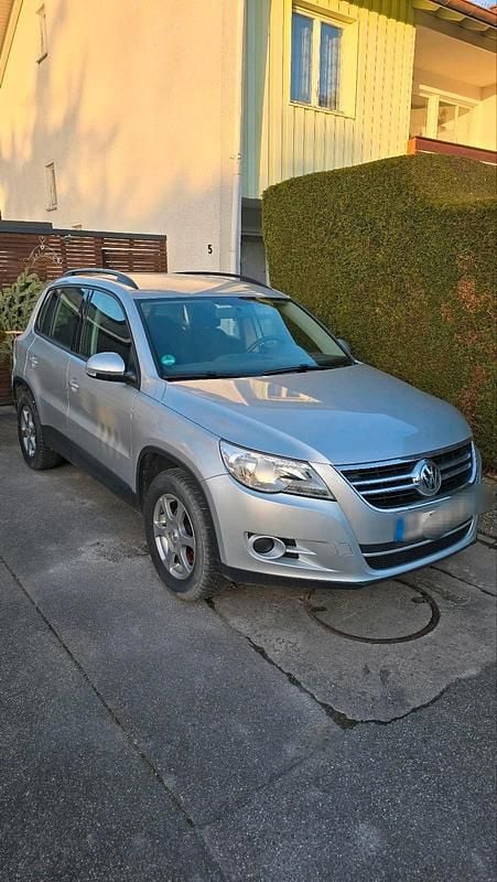 Gebraucht VW Tiguan 150 PS (110 kW) 2008 Silber SUV