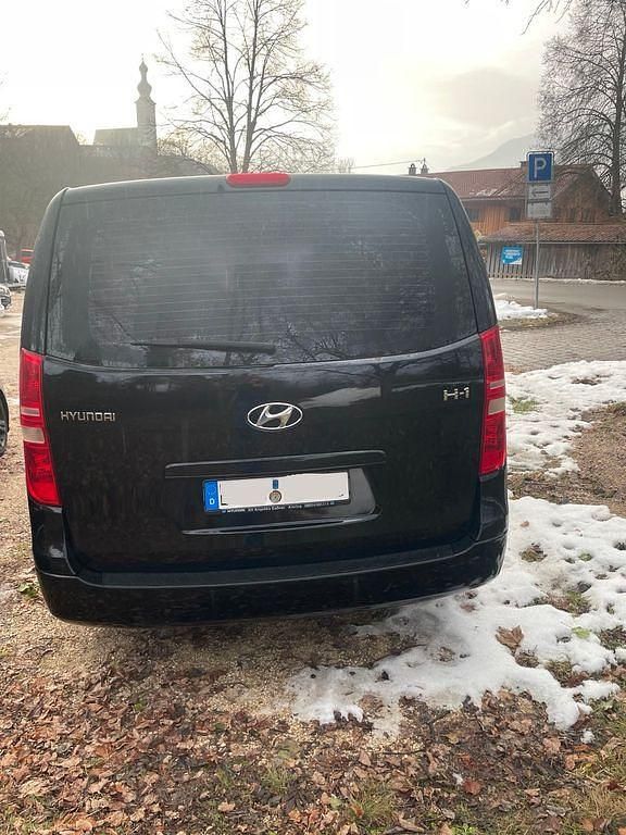 Gebraucht Hyundai H-1 Premium 170 PS (125 kW) 2011 Schwarz Van / Kleinbus