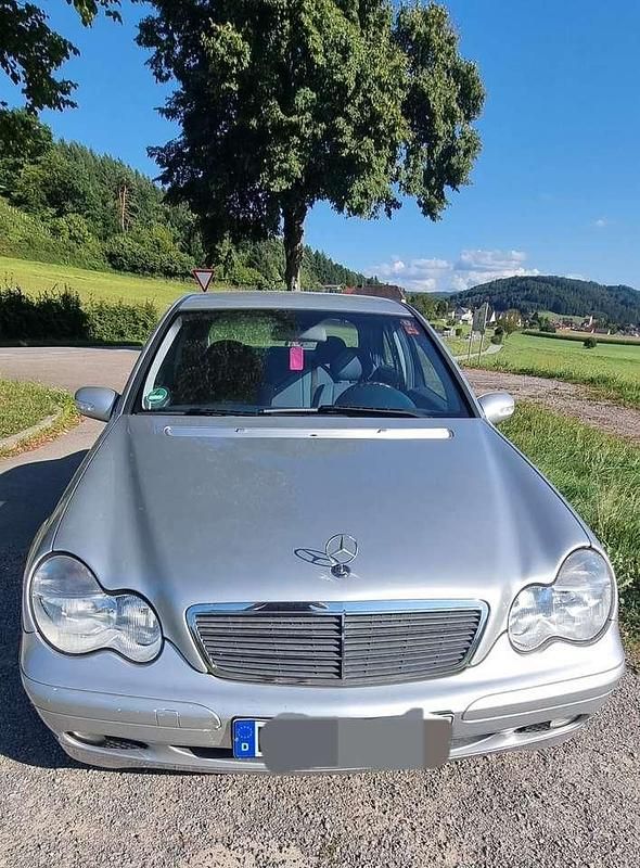 Grau Gebraucht 2004 Mercedes C200 Limousine | 2.800 € (Guter Preis) - Bild 1/4