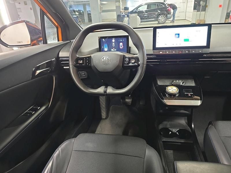 Gebraucht MG MG4 EV 150 kW (204 PS) 2024 Fizzy orange Kleinwagen