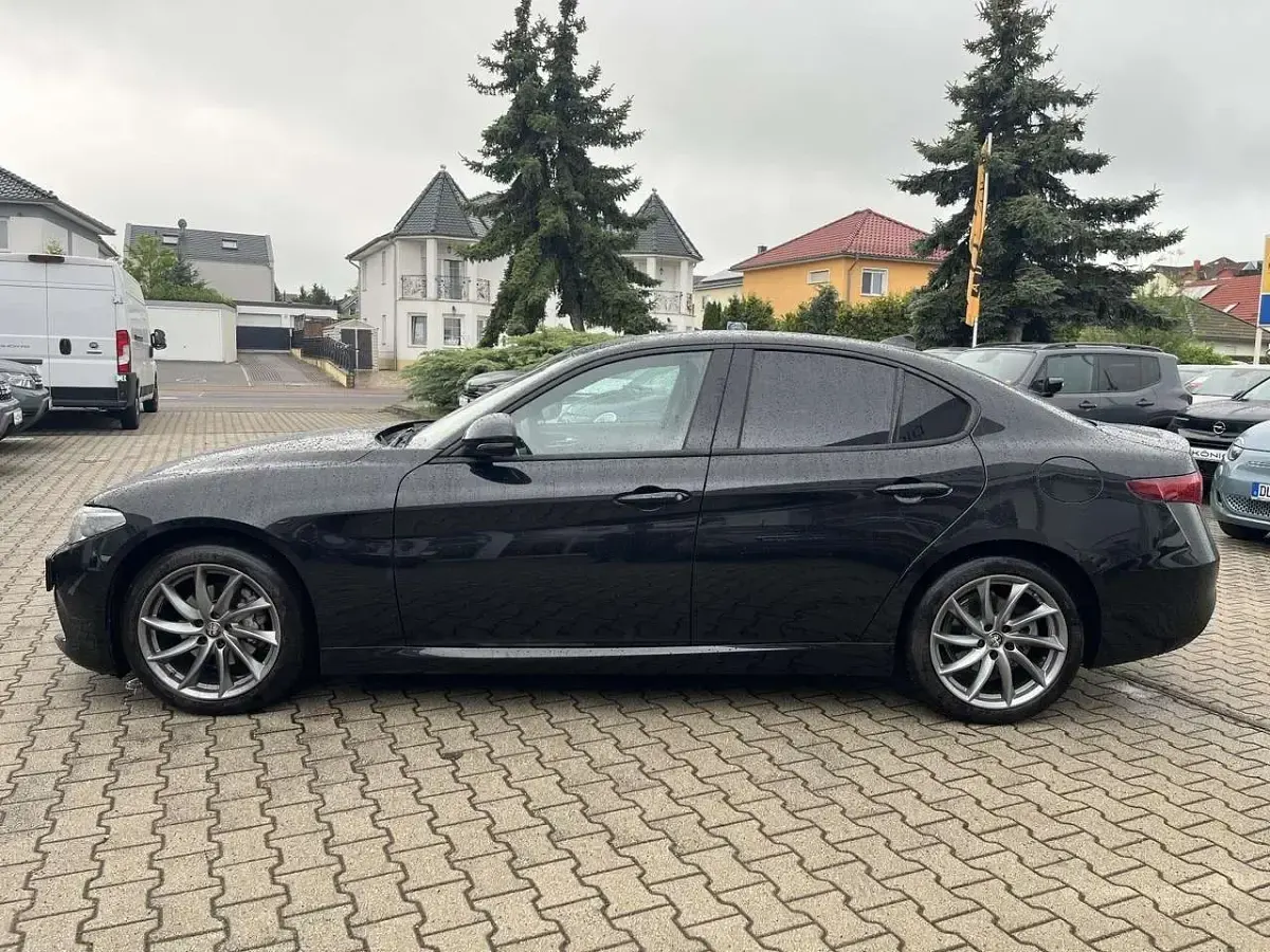 Gebraucht Alfa Romeo Giulia Sprint 201 PS (147 kW) 2023 Schwarz Limousine