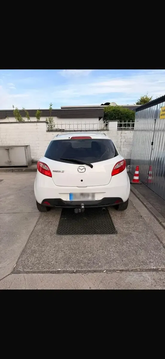 Brugt Mazda 2 85 HK (62 kW) 2011 Hvid Hatchback