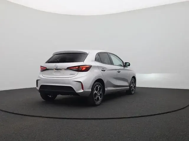 Neu MG MG3 Luxury 194 PS (142 kW) 2026 Medal silver medal silver Kleinwagen