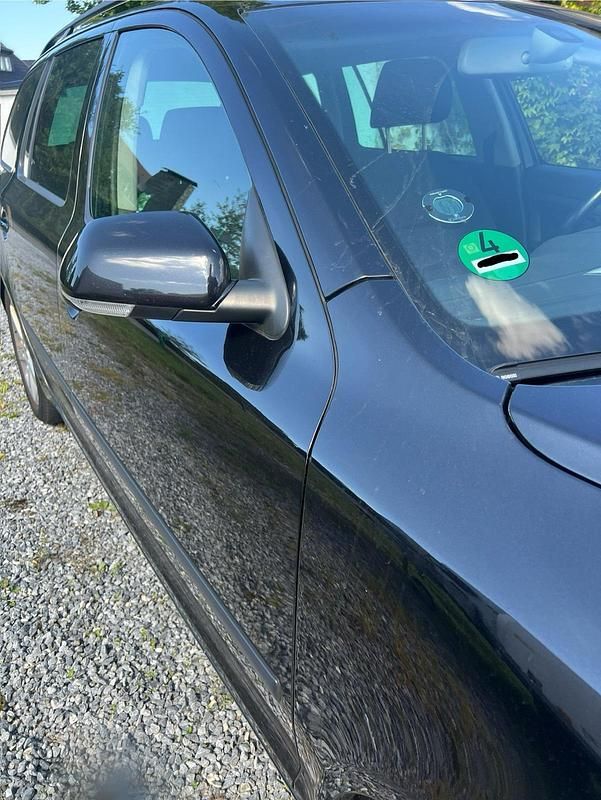 Schwarz Gebraucht 2007 Skoda Octavia Kombi | 1.200 € (Superpreis) - Bild 1/4