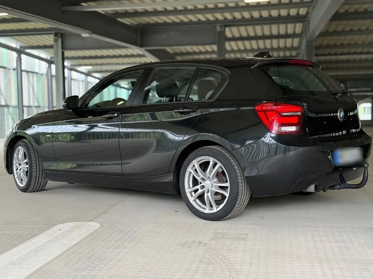 Gebraucht BMW 116 Sport Line 136 PS (100 kW) 2012 Schwarz Kleinwagen