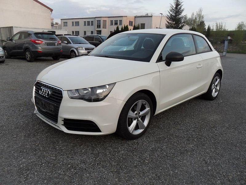 Gebraucht Audi A1 86 PS (63 kW) 2012 Weiß Kleinwagen