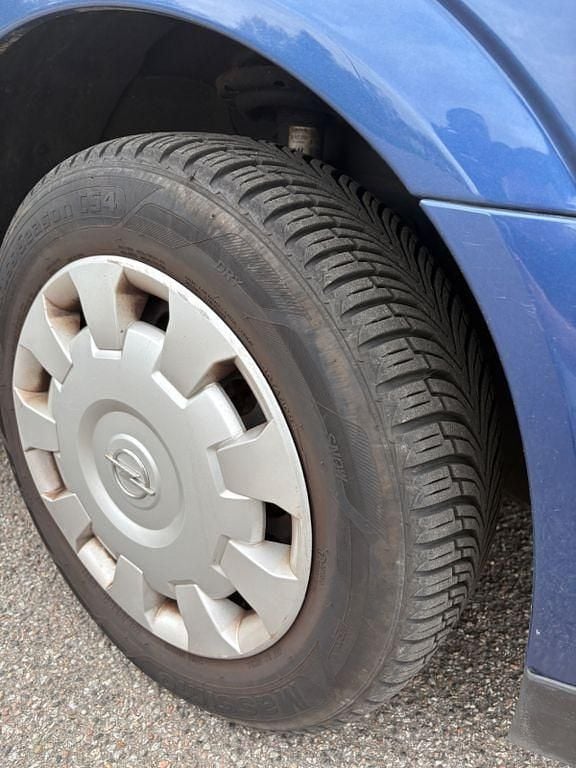 Second-hand Opel Vectra 122 CP (89 kW) 2002 Albastru Berlinǎ