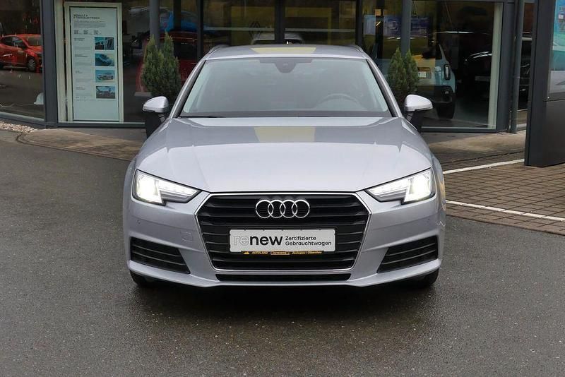 Gebraucht Audi A4 Basis 150 PS (110 kW) 2018 Silber Kombi