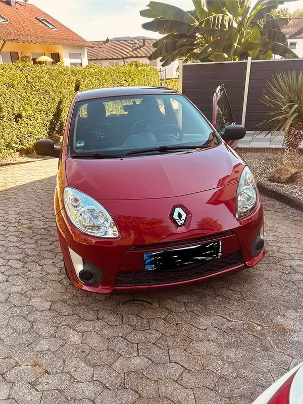 Rot Gebraucht 2011 Renault Twingo Kleinwagen | 2.600 € (Fairer Preis) - Bild 1/4