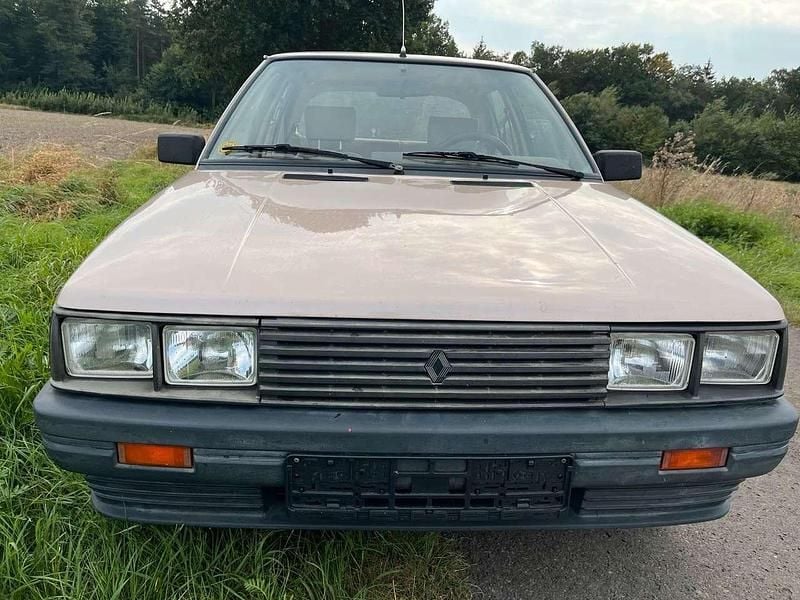Gebraucht Renault R11 54 PS (39 kW) 1986 Gold Kleinwagen