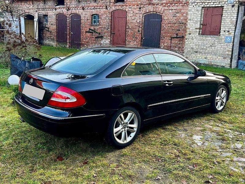 Gebraucht Mercedes CLK320 218 PS (160 kW) 2002 Schwarz Coupé