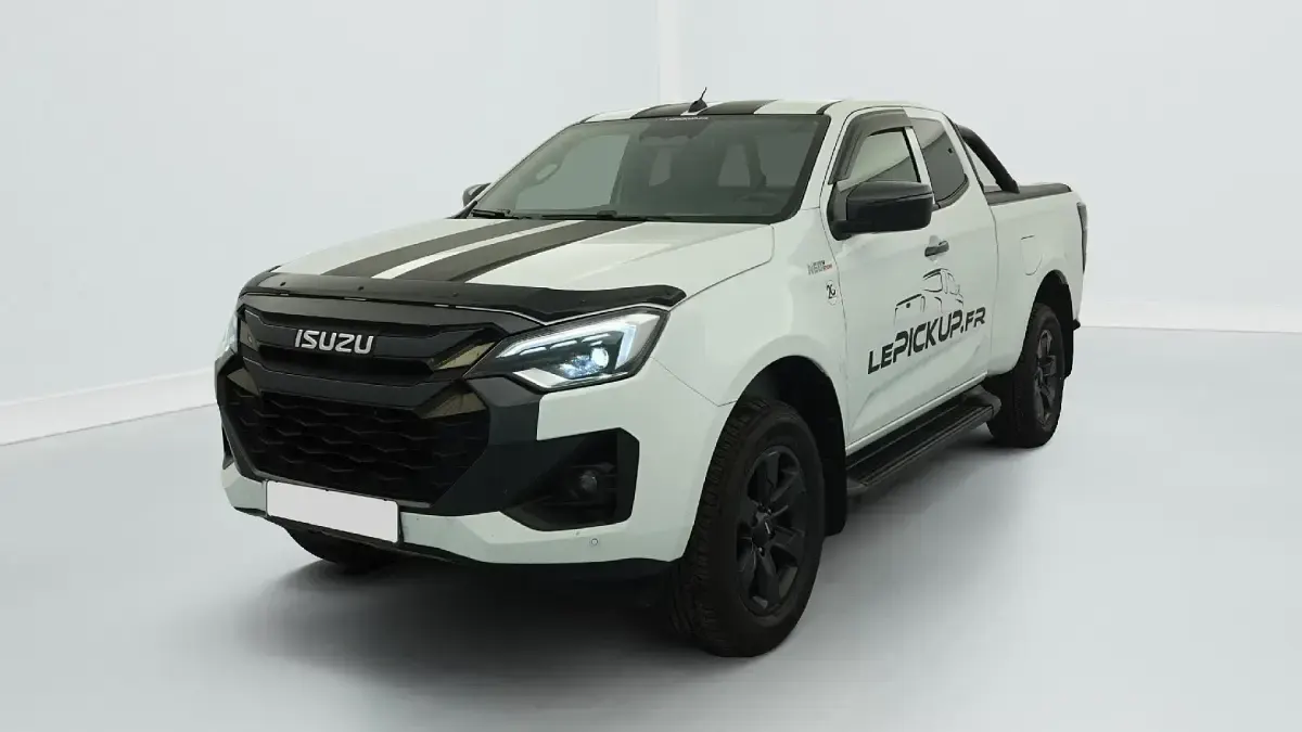 Gebraucht Isuzu D-Max 165 PS (121 kW) 2024 Splash white SUV