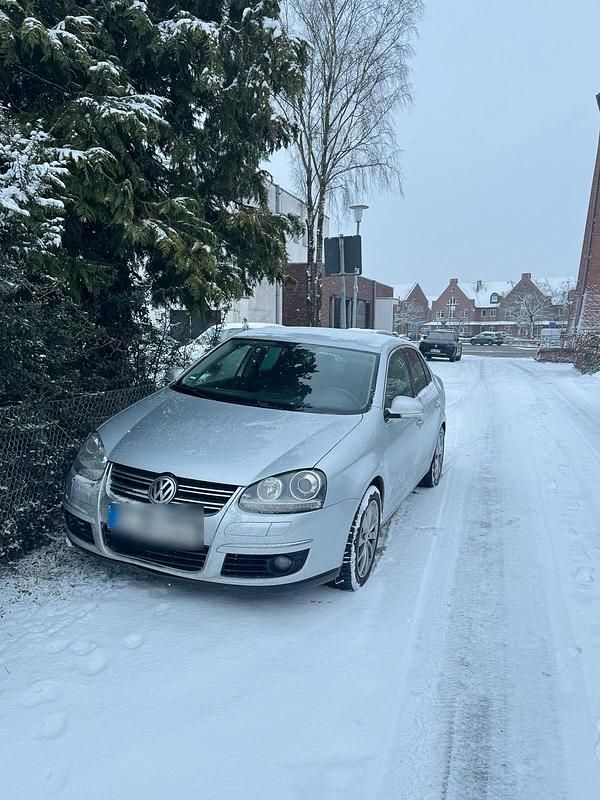 Gebraucht VW Jetta 140 PS (102 kW) 2006 Silber Limousine