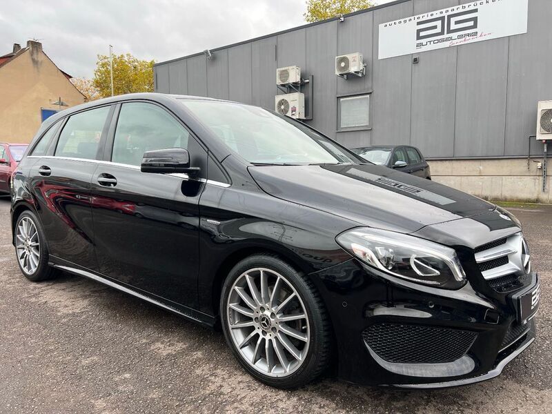 Nachtschwarz Gebraucht 2018 Mercedes B180 Edition Van / Kleinbus | 18.990 € (Fairer Preis) - Bild 1/4