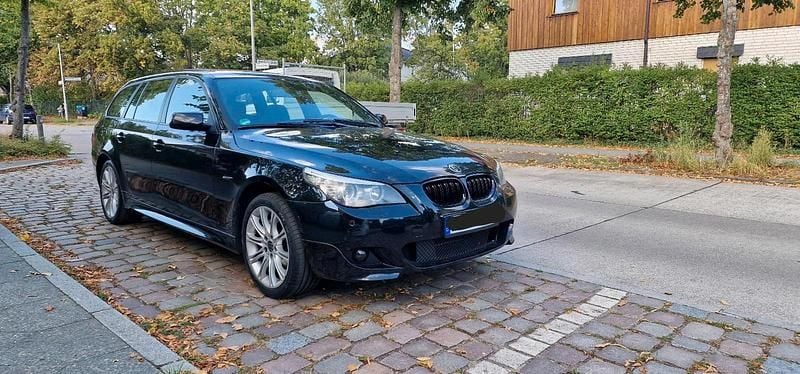 Schwarz Gebraucht 2007 BMW 530 M Sport Kombi | 4.300 € - Bild 1/4