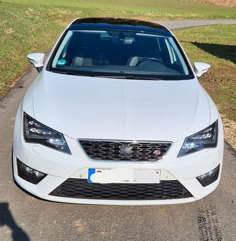 Second-hand Seat Leon FR 179 CP (131 kW) 2016 Alb Berlinǎ