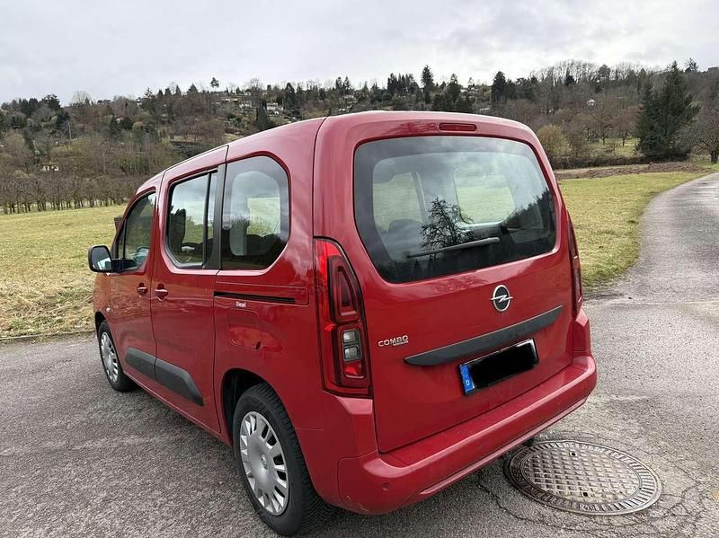 Gebraucht Opel Combo Life Edition 102 PS (75 kW) 2019 Rubin rot Kombi