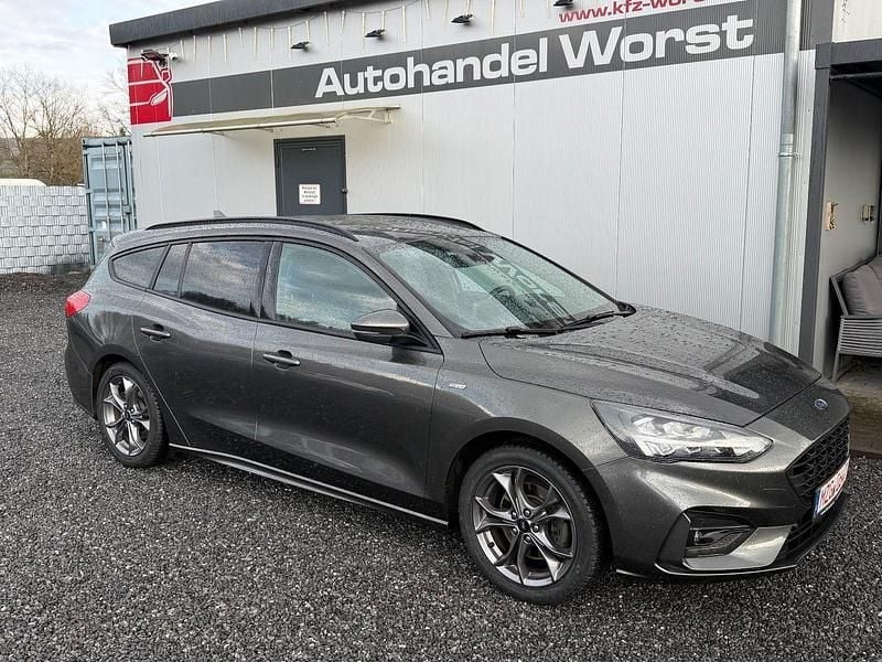 Gebraucht Ford Focus ST-Line 125 PS (91 kW) 2021 Grau Kombi