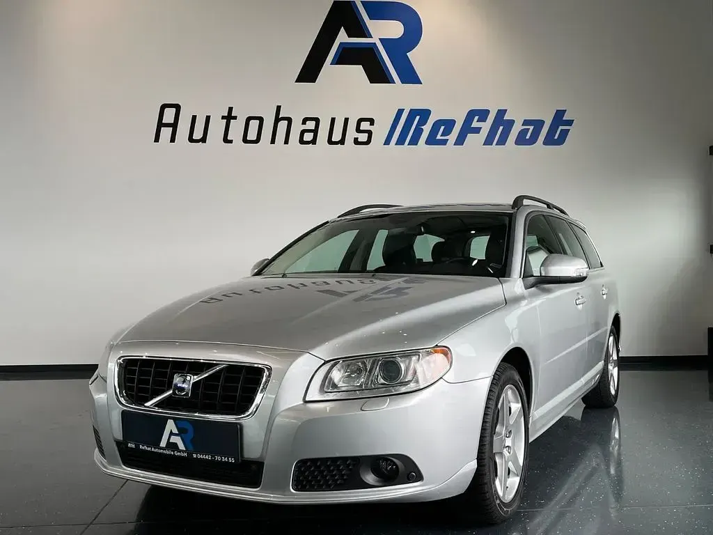 Gebraucht Volvo V70 Summum 185 PS (136 kW) 2008 Silber Kombi