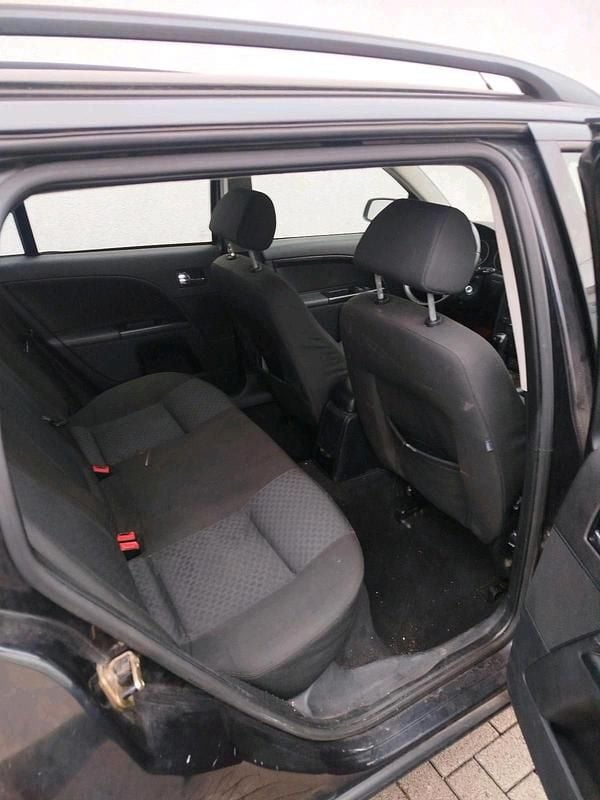 Gebraucht Ford Mondeo 131 PS (96 kW) 2004 Schwarz Kombi
