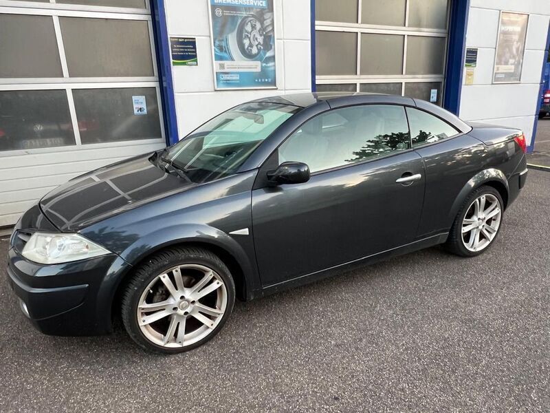 Grau Gebraucht 2008 Renault Mégane Cabriolet Exception Cabrio | 1.600 € (Superpreis) - Bild 1/4