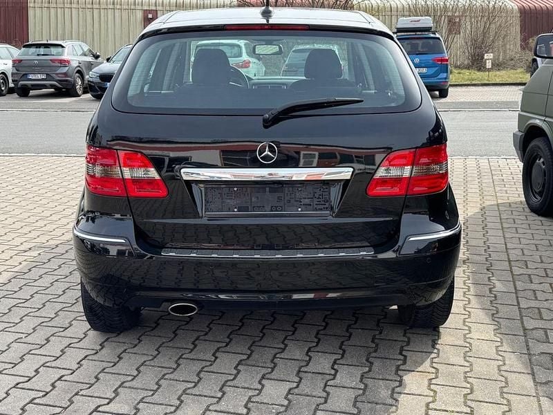 Gebraucht Mercedes B160 95 PS (69 kW) 2010 Schwarz Van / Kleinbus