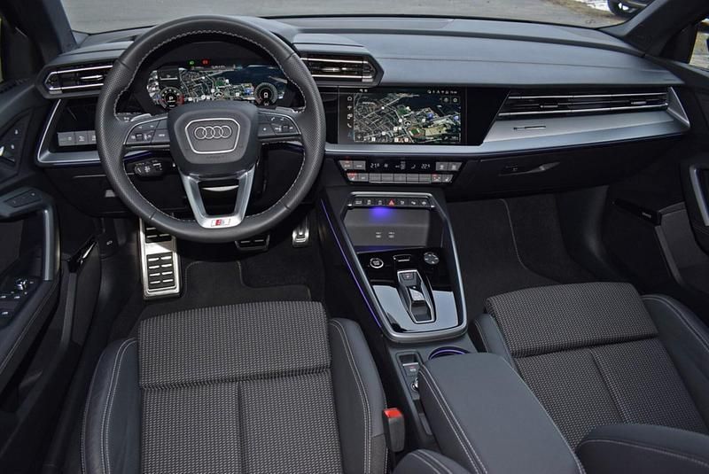 Gebraucht Audi A3 S-Line 150 PS (110 kW) 2025 Navarrablau metallic Limousine