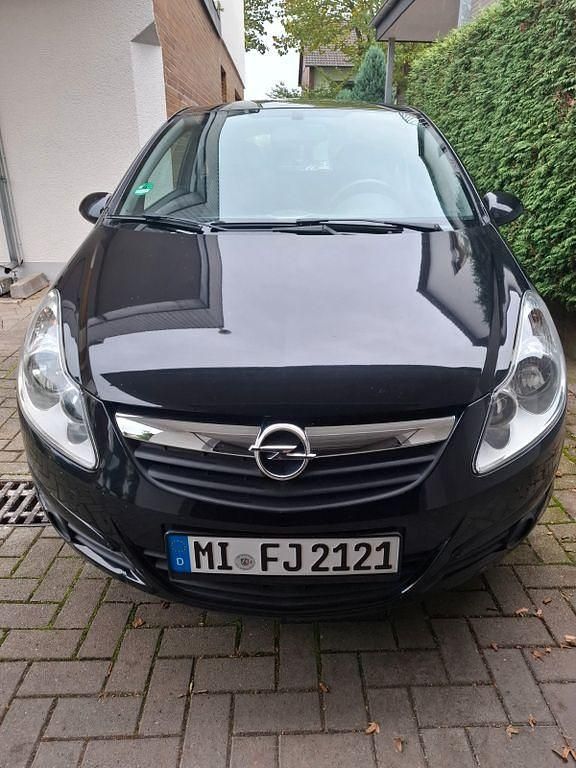 Schwarz Gebraucht 2006 Opel Corsa Limousine | 2.000 € (Guter Preis) - Bild 1/4