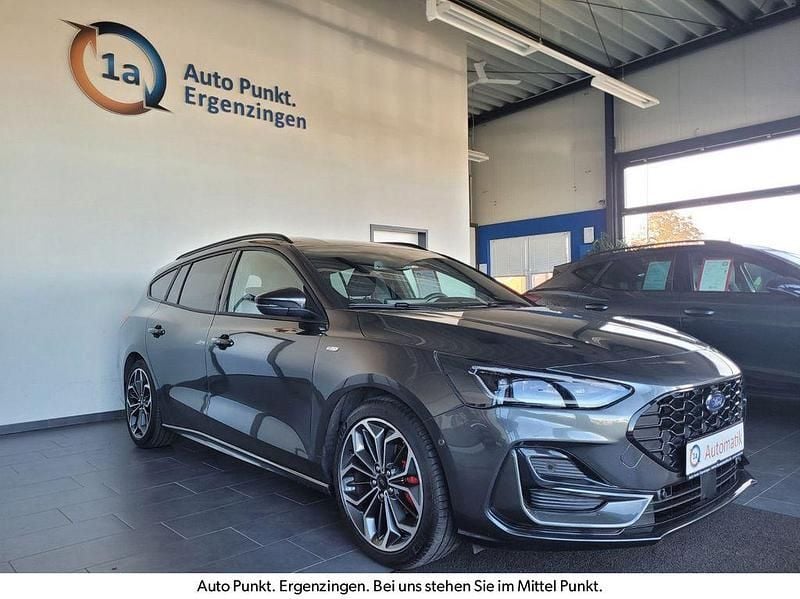 Grau Gebraucht 2025 Ford Focus ST-Line X Limousine | 28.950 € (Etwas zu teuer) - Bild 1/4