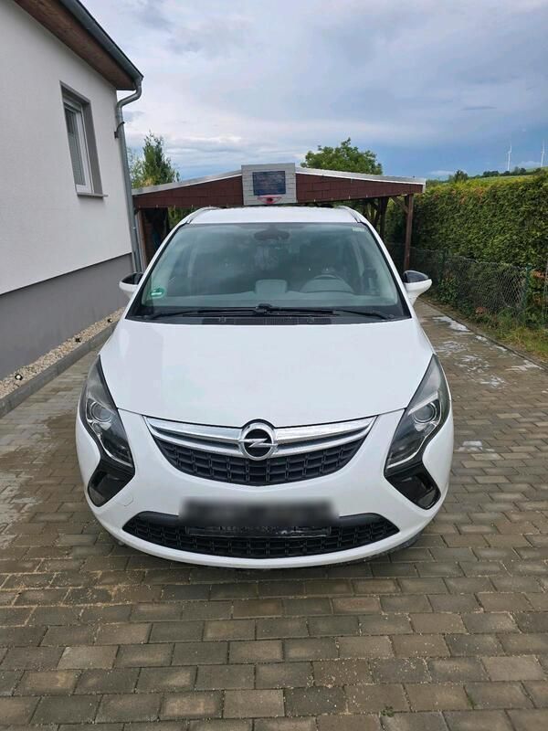 Weiß Gebraucht 2015 Opel Zafira Van / Kleinbus | 6.500 € (Guter Preis) - Bild 1/4