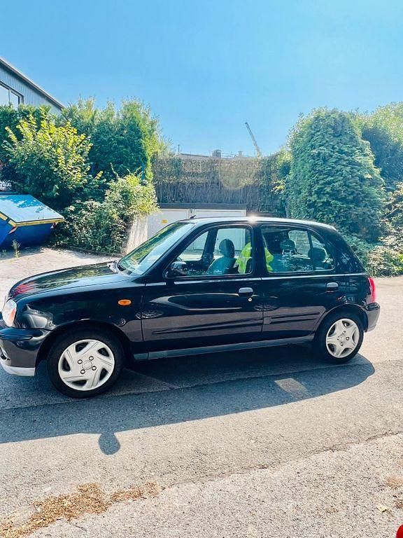 Schwarz Gebraucht 2002 Nissan Micra Kleinwagen | 1.250 € (Guter Preis) - Bild 1/4