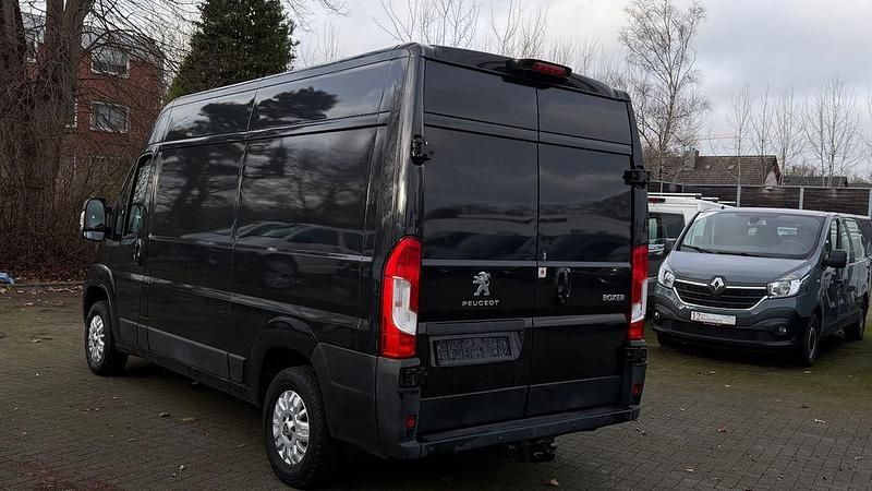 Gebraucht Peugeot Boxer 165 PS (121 kW) 2020 Schwarz Van