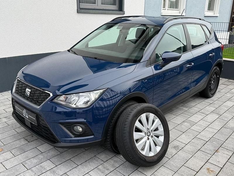 Blau Gebraucht 2018 Seat Arona Style SUV | 12.750 € (Guter Preis) - Bild 1/4