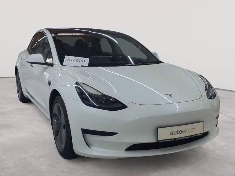 Pearl white multicoat Gebraucht 2021 Tesla Model 3 RWD Limousine | 23.290 € (Superpreis) - Bild 1/4