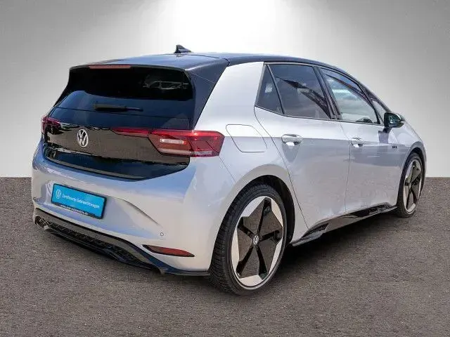 Gebraucht VW ID.3 GTX 210 kW (286 PS) 2025 Scale silver metallic Kleinwagen