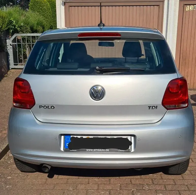 Usata VW Polo 90 CV (66 kW) 2010 Argento Utilitaria