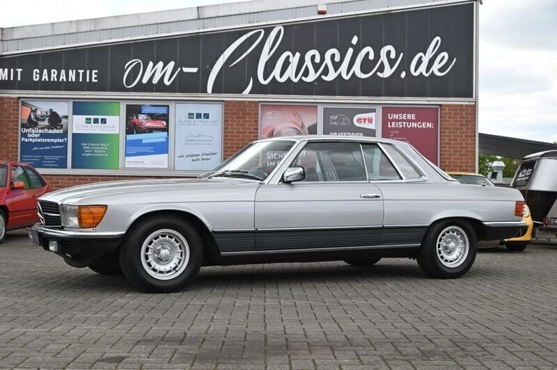 Silber Gebraucht 1977 Mercedes SLC450 Coupé | 19.990 € - Bild 1/4