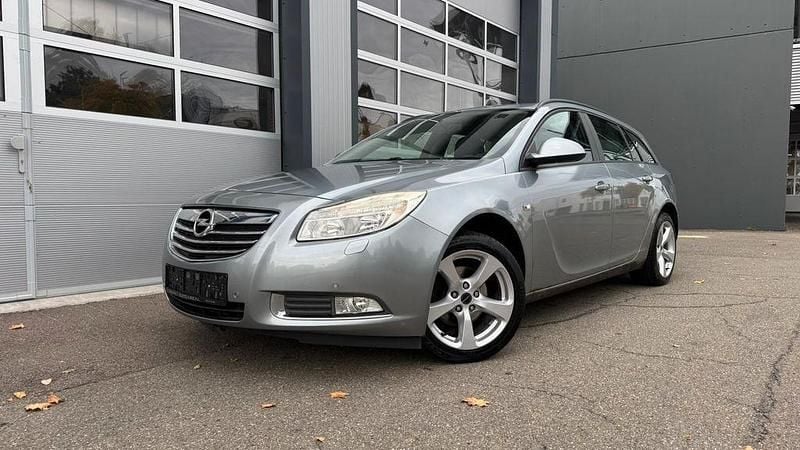 Silber Gebraucht 2010 Opel Insignia S Kombi | 1.990 € (Superpreis) - Bild 1/4