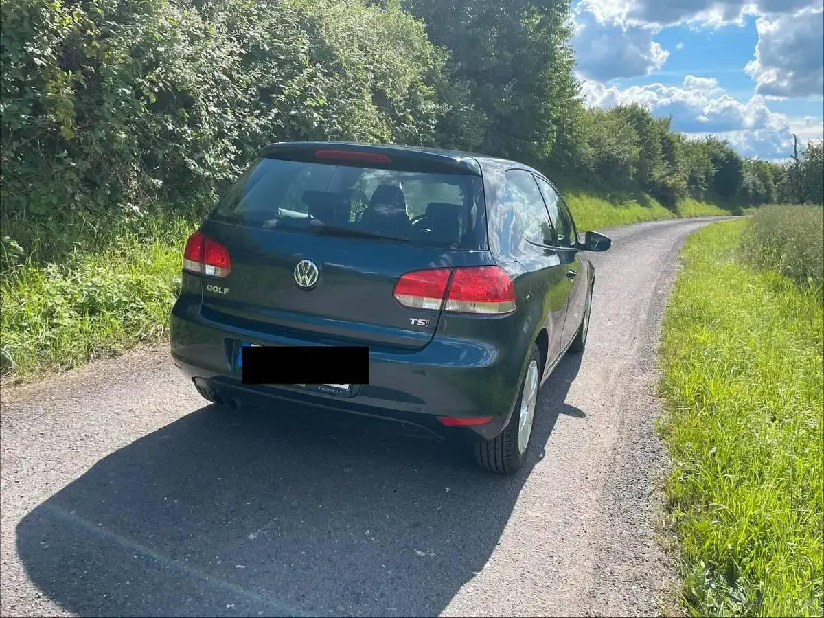 Gebraucht VW Golf 122 PS (89 kW) 2009 Blau Coupé