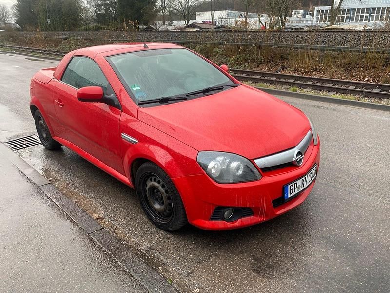 Rot Gebraucht 2005 Opel Tigra Cabrio | 1.400 € (Fairer Preis) - Bild 1/4